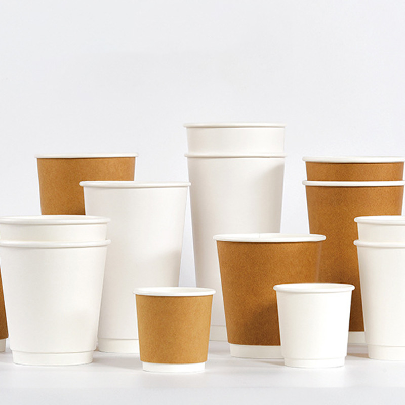 gobelet à café en papier avec couvercle