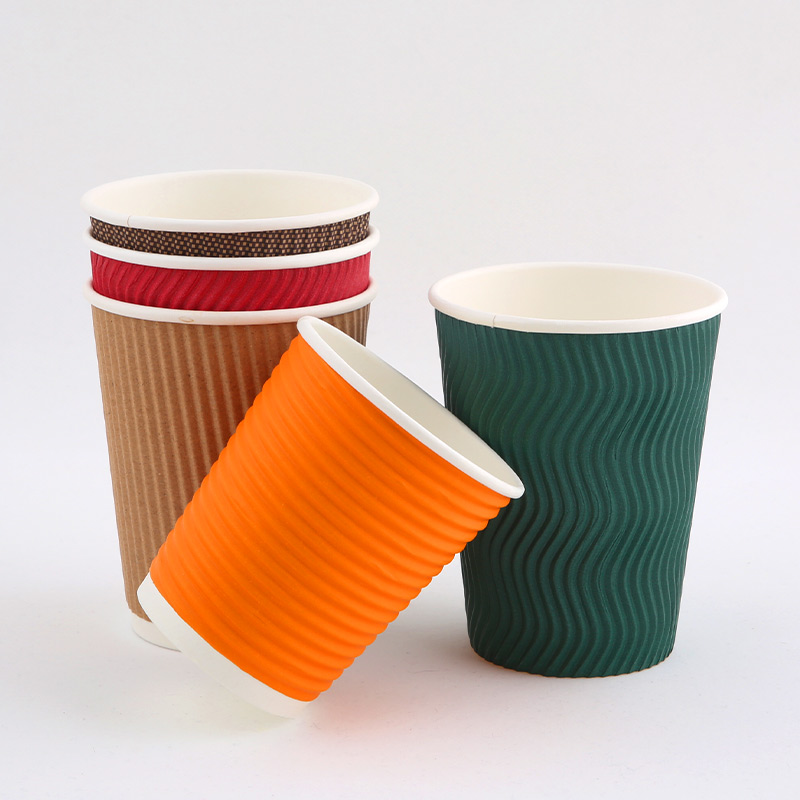 disposable coffee paper cups set with lids